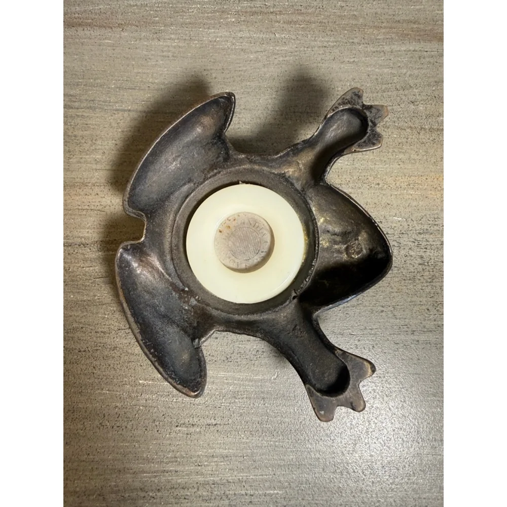 vintage Pier 1 Imports brass frog-shaped desk clock
